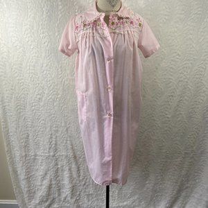 Vintage 1970’s Era Ladies’ Size Medium Pink Philmaid Short housecoat